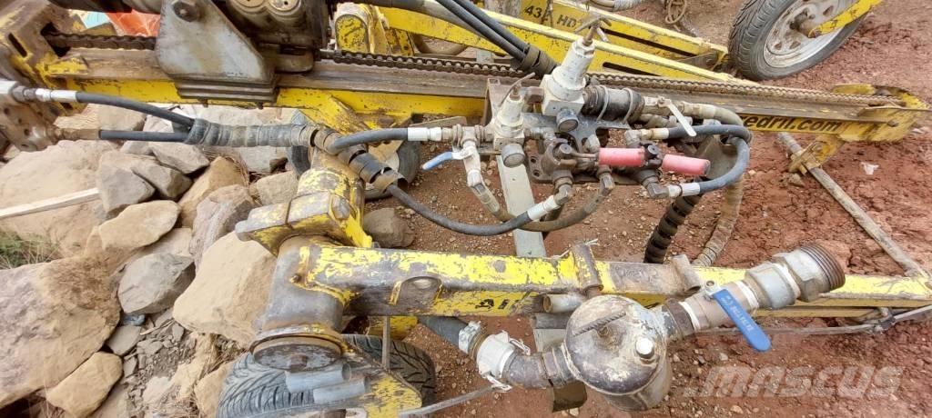  Coredril l A 432 HD 鑽孔機