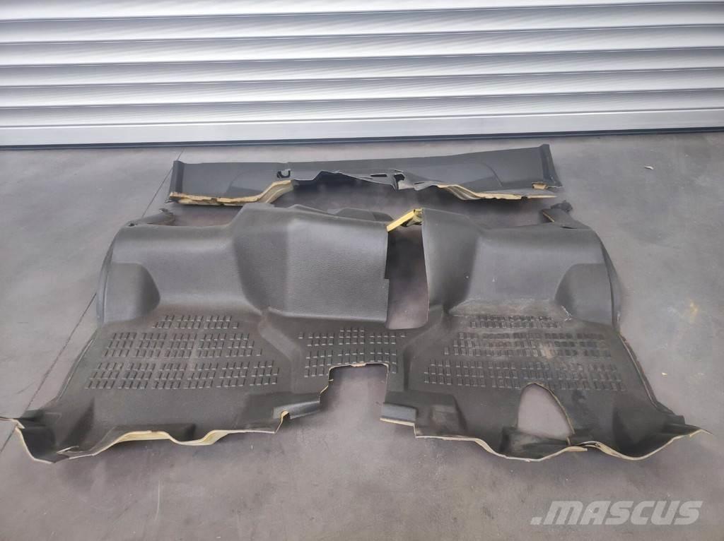 Renault Floor Mat 駕駛室與內部