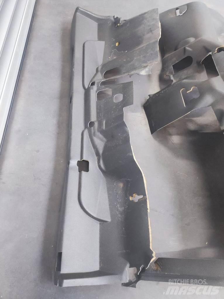 Renault Floor Mat 駕駛室與內部