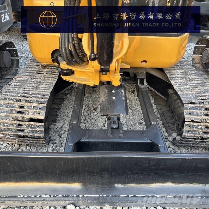 CAT 304 小型挖土機/掘鑿機<7t(小型挖掘機)