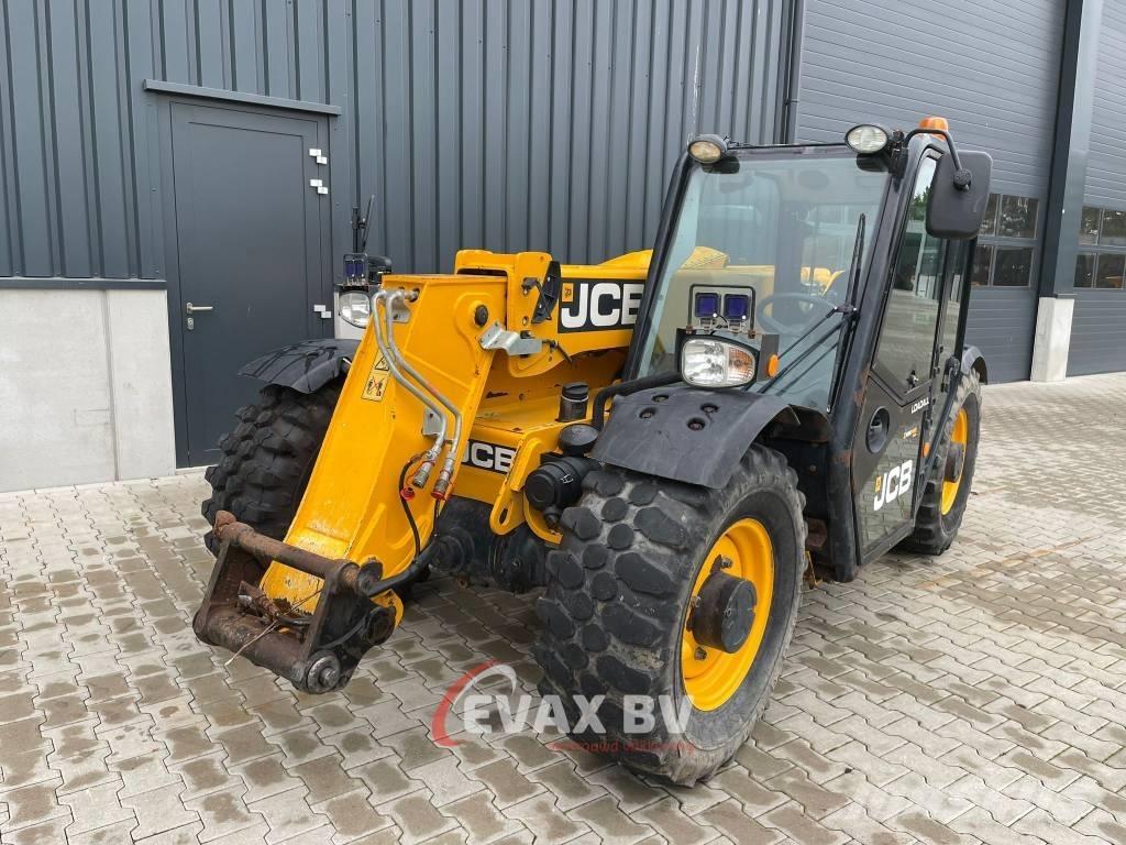 JCB 527-58 AgriPlus 農業用伸縮臂裝載機