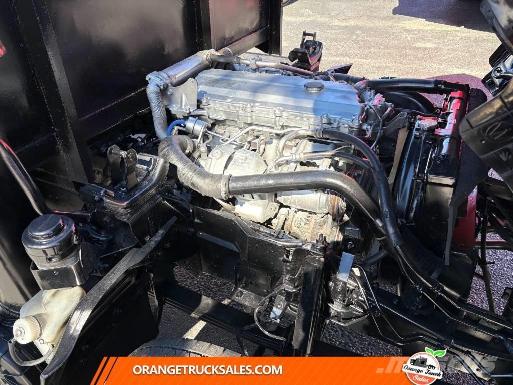 Isuzu NPR 平板式/側卸式卡車