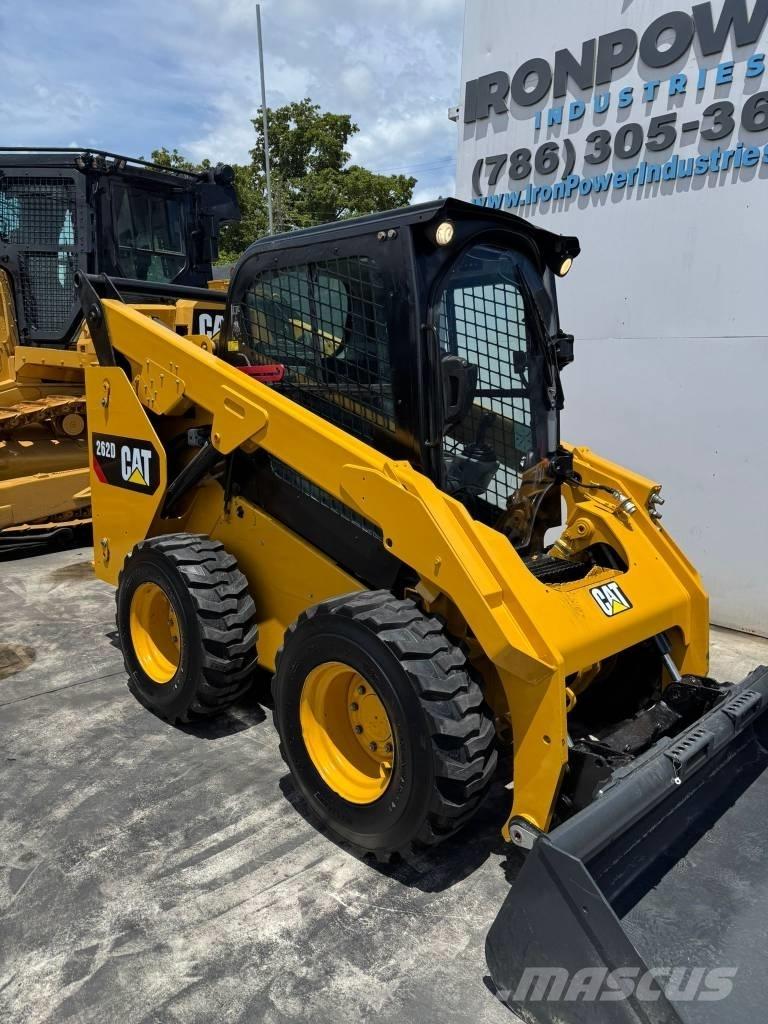 CAT 262 D 滑移轉向裝載機