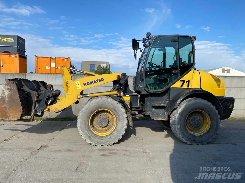 Komatsu WA 100 M-5 輪胎式裝載機
