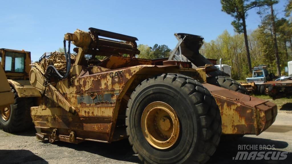 CAT 615 C 刮土機