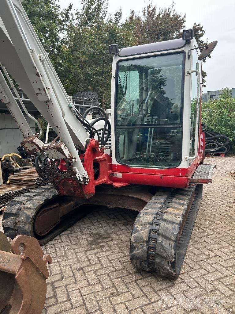 Takeuchi TB070 小型挖土機/掘鑿機<7t(小型挖掘機)