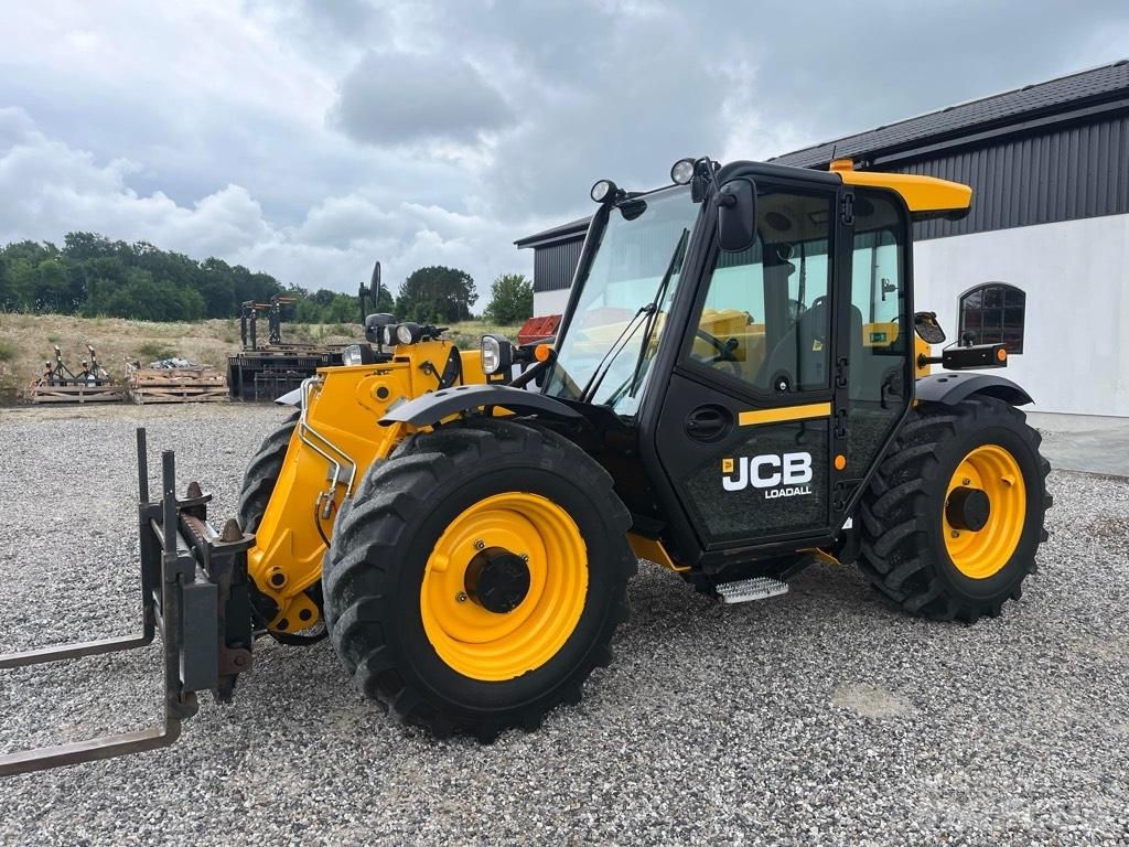 JCB 527-58 Agri Plus 伸縮臂操作車