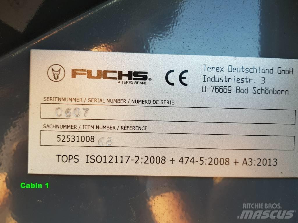 Fuchs F series Cabin 駕駛室與內部