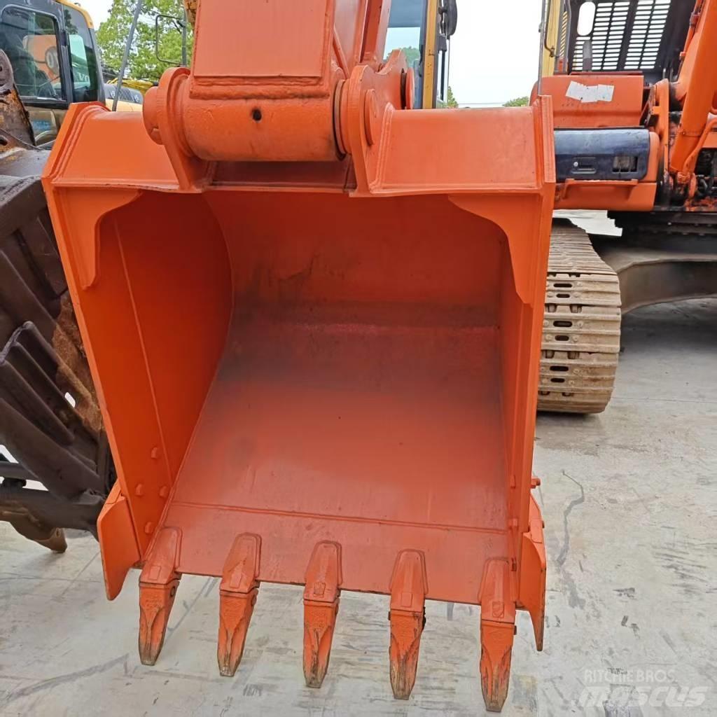 Hitachi ZX 210 履帶式 挖土機/掘鑿機/挖掘機