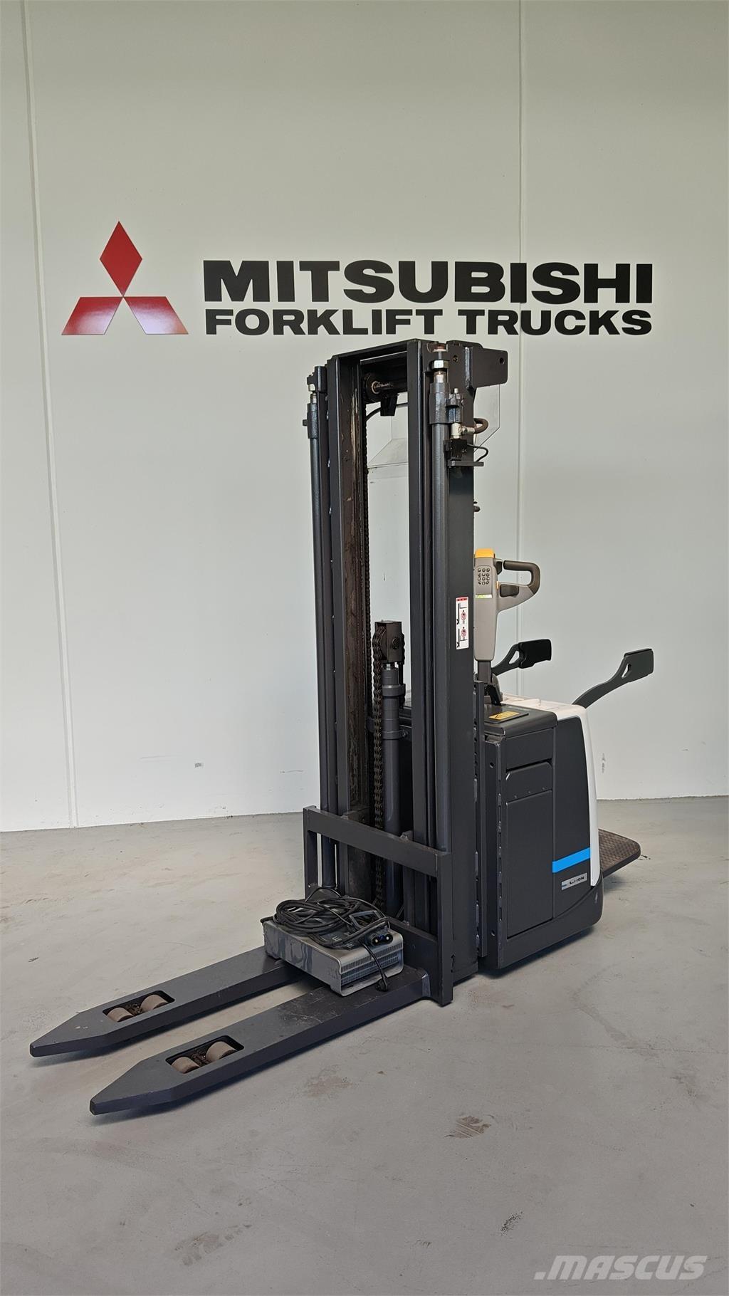 Atlet PSP125 自走式堆積機