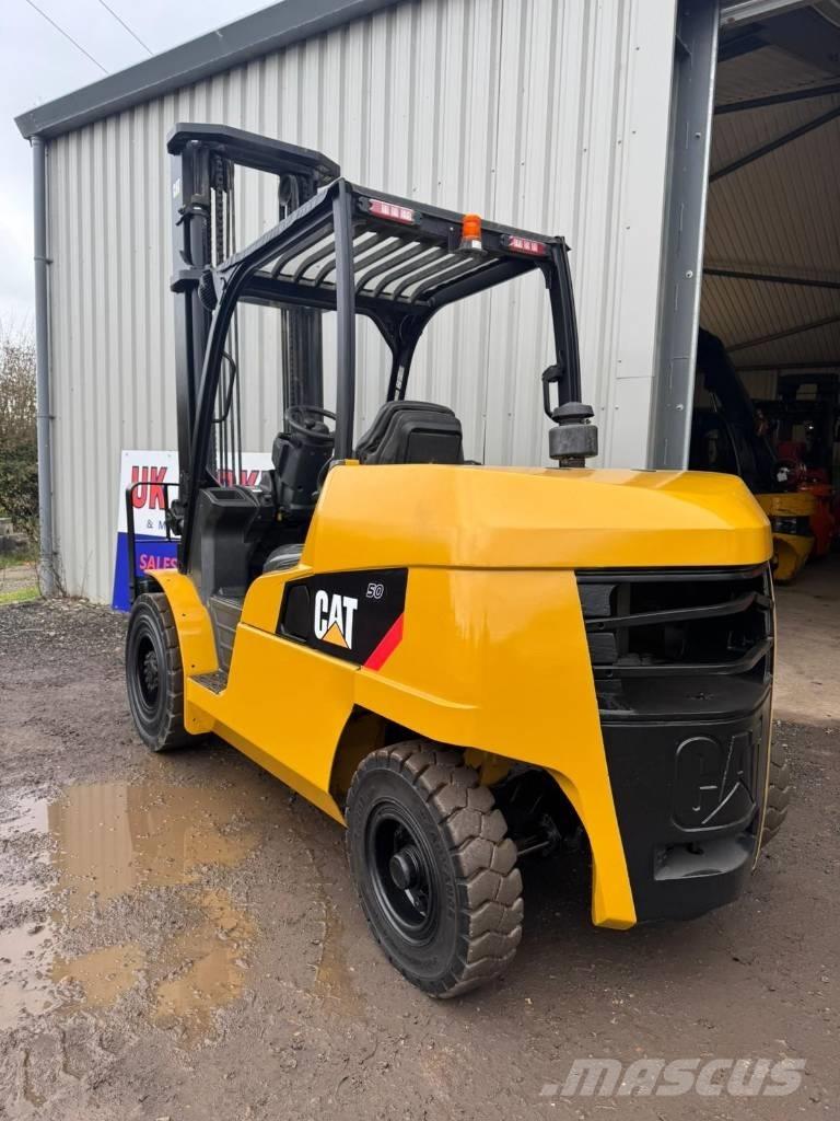 CAT DP 50 N 柴油卡車