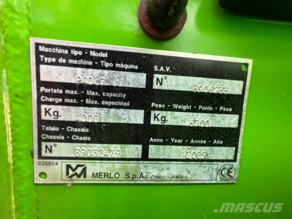 Merlo P 40.7 農業用伸縮臂裝載機