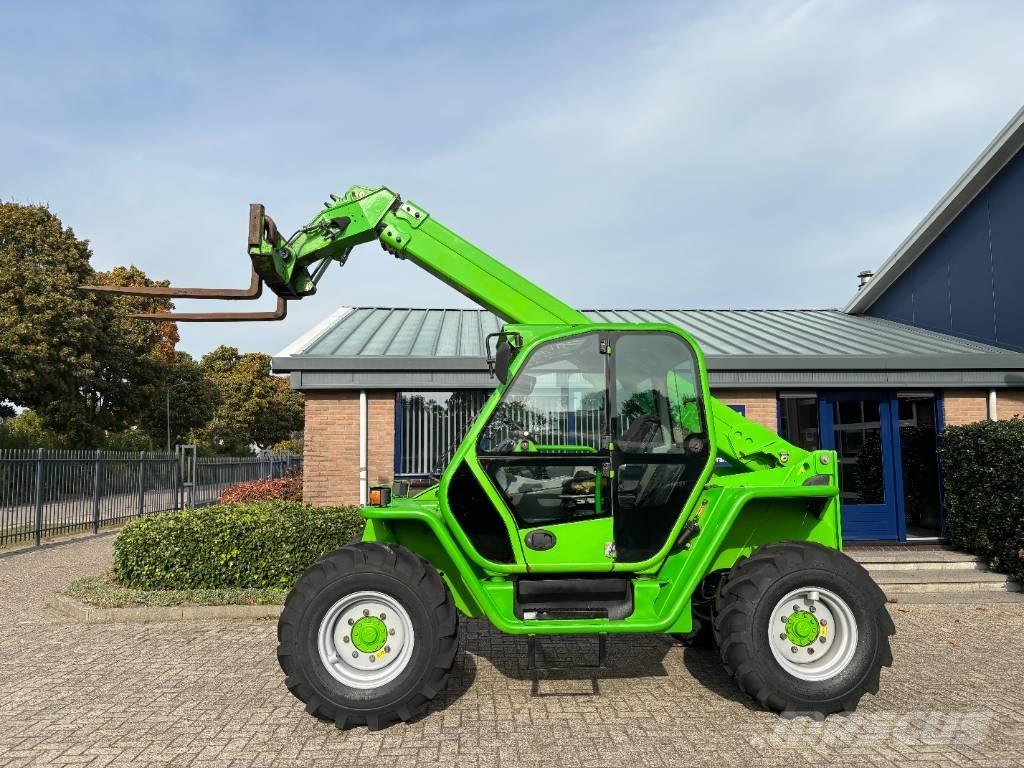 Merlo P 40.7 農業用伸縮臂裝載機