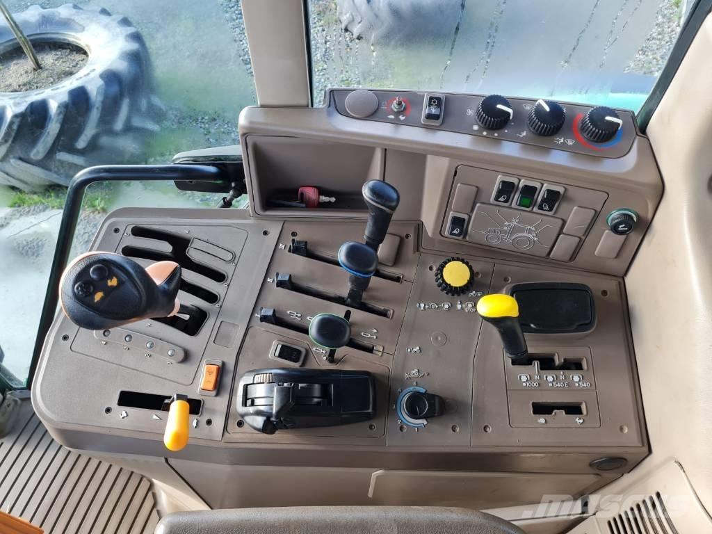 John Deere 6830 曳引機