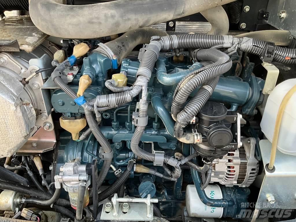 Kubota R 085 輪胎式裝載機