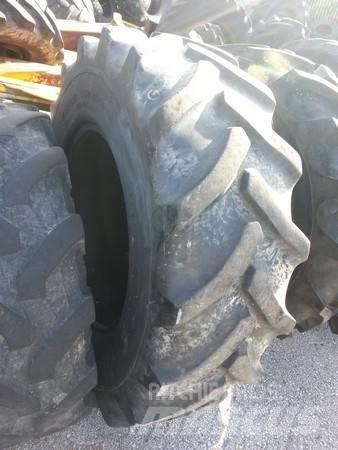  Pneu 14.9R24 輪胎、車輪和輪圈