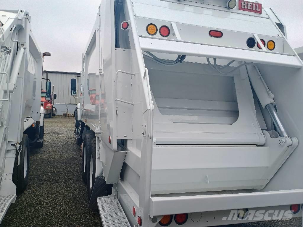 International SF667 垃圾車