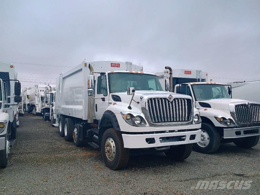 International SF667 垃圾車