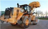 CAT 966M 輪胎式裝載機