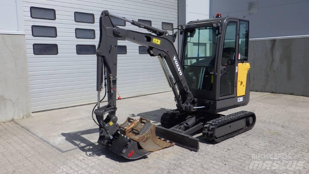 Volvo EC20D 小型挖土機/掘鑿機<7t(小型挖掘機)