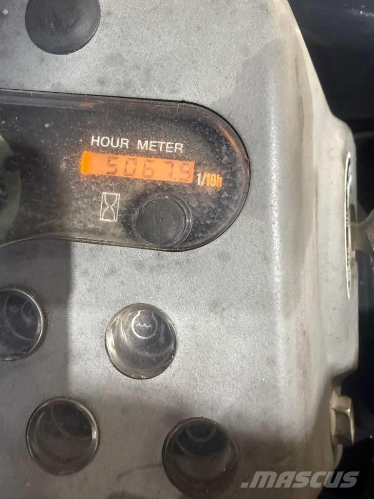 Yanmar Vio 25 小型挖土機/掘鑿機<7t(小型挖掘機)