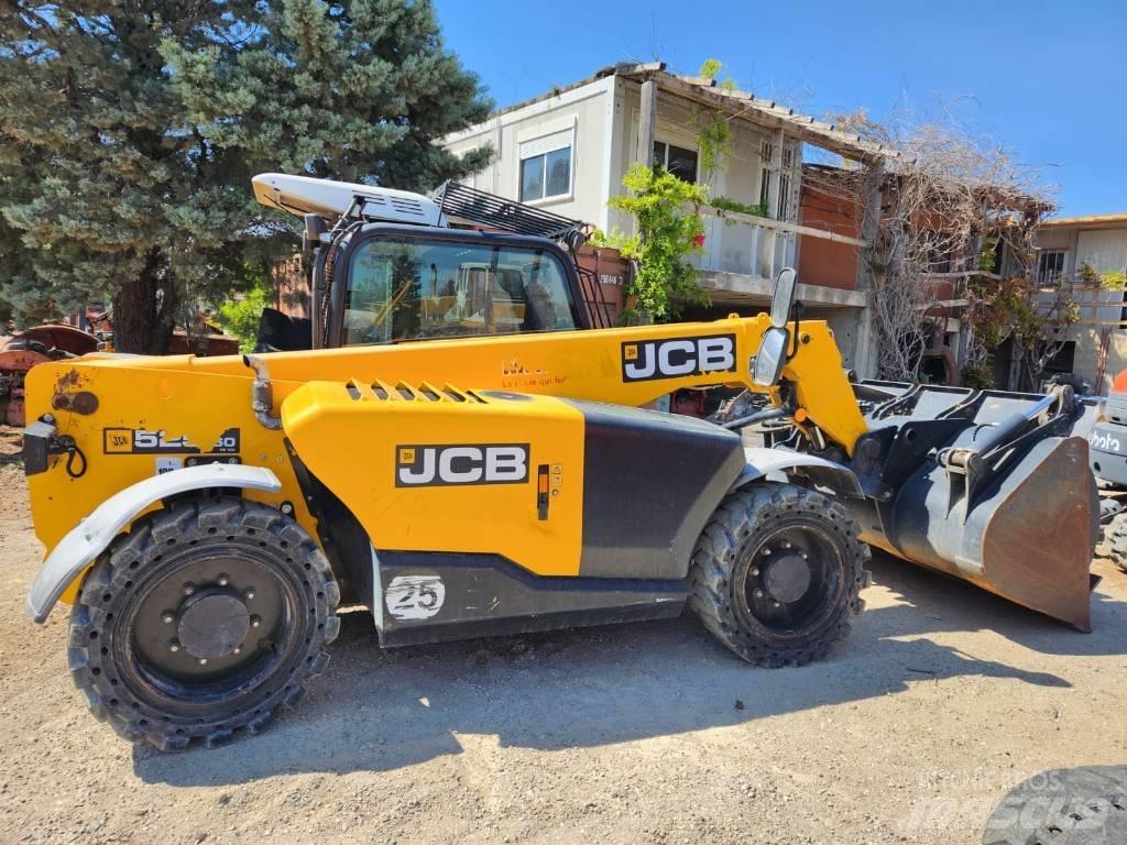 JCB 525-60 伸縮臂操作車