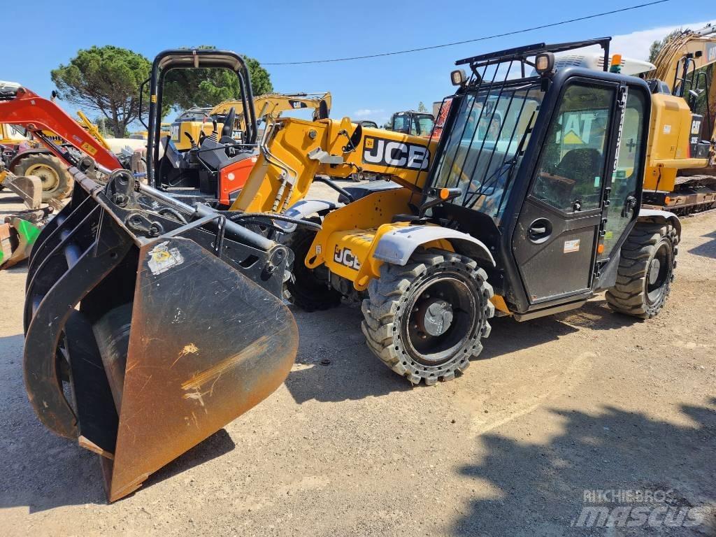 JCB 525-60 伸縮臂操作車