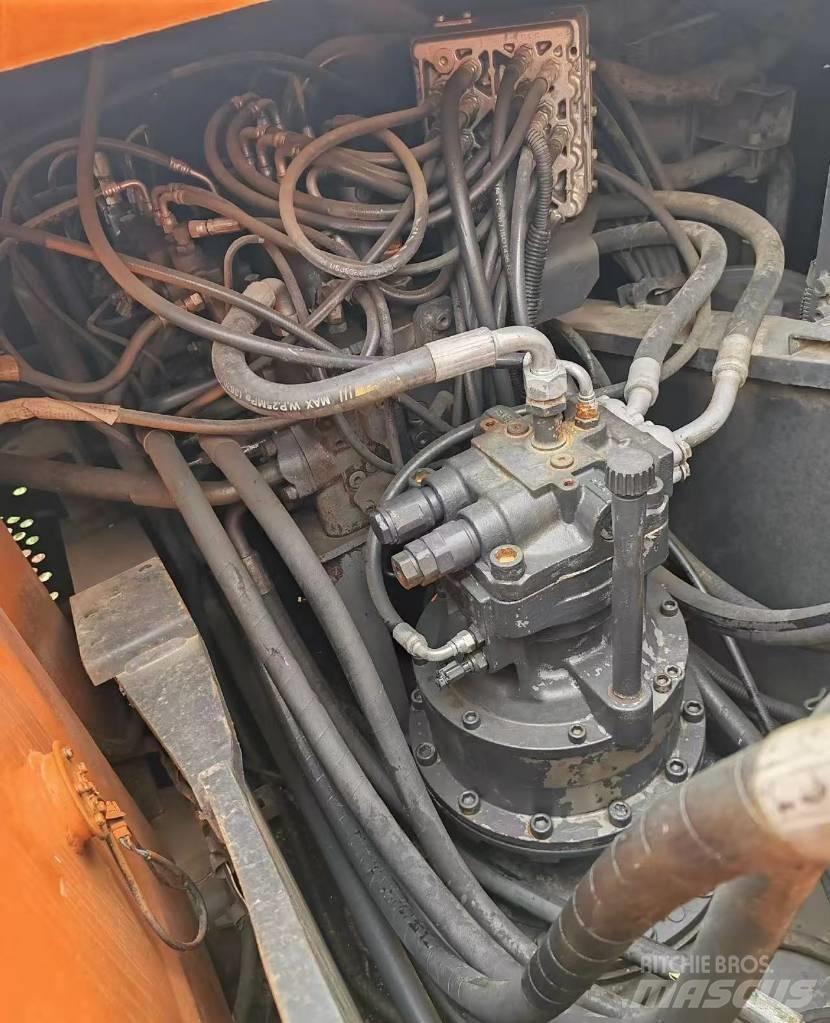 Hitachi Zaxis 200 LC 中型挖土機/掘鑿機/挖掘機 7t-12t