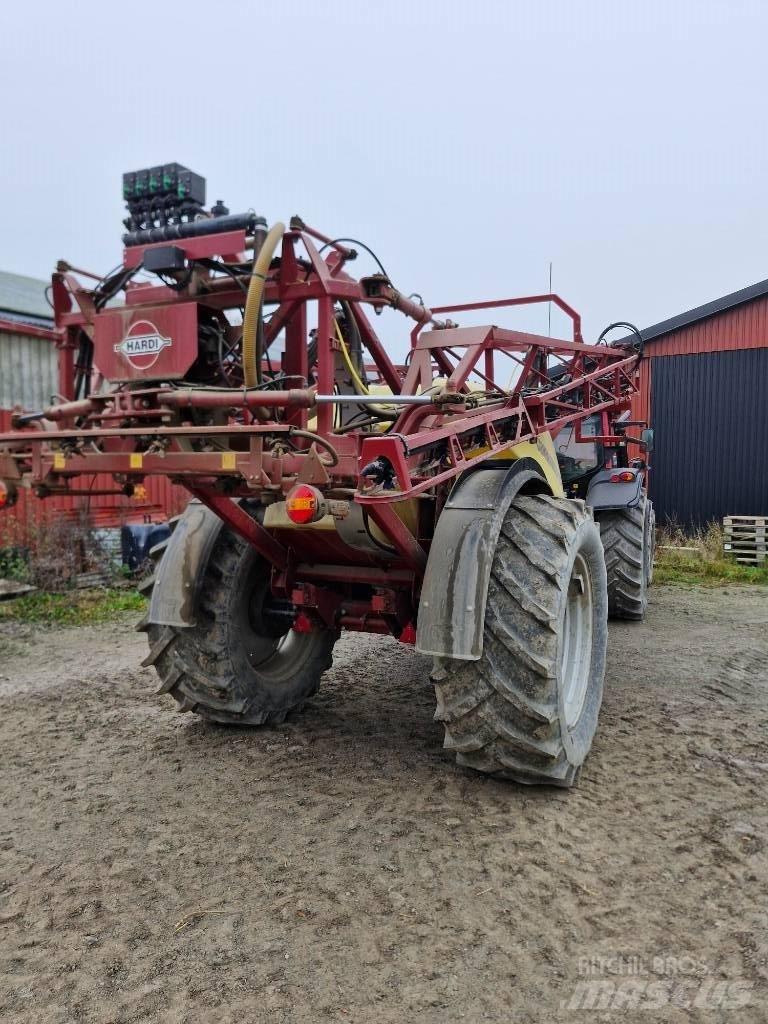 Hardi Commander 3200 牽引式噴霧機