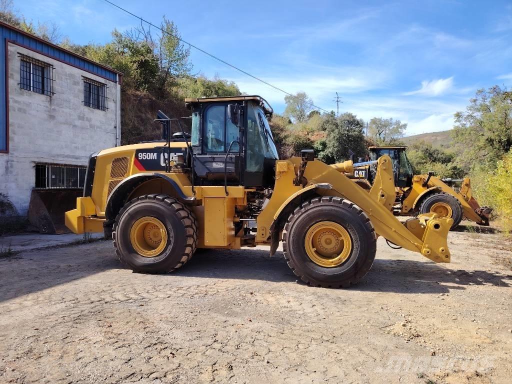 CAT 950 M 輪胎式裝載機