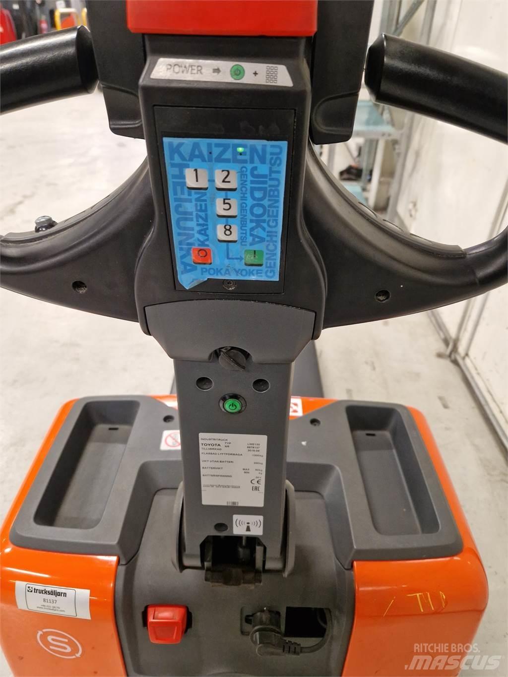 Toyota LWE130 低架升降機