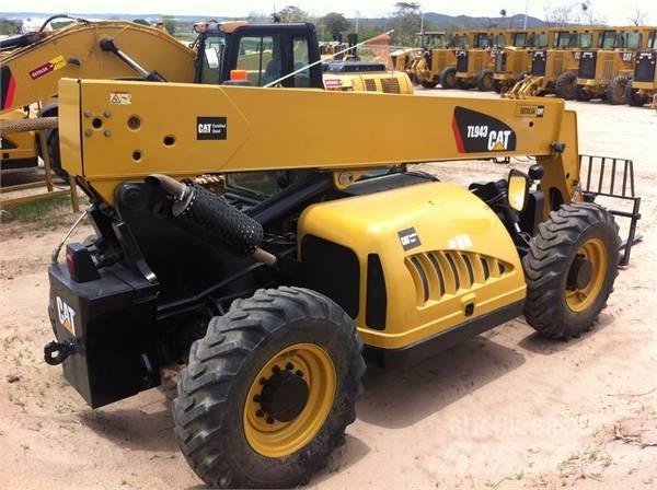 CAT TL943 (M51936) 伸縮臂操作車