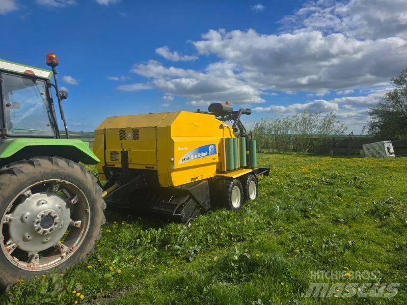 New Holland BR 560 圓型牧草打包機