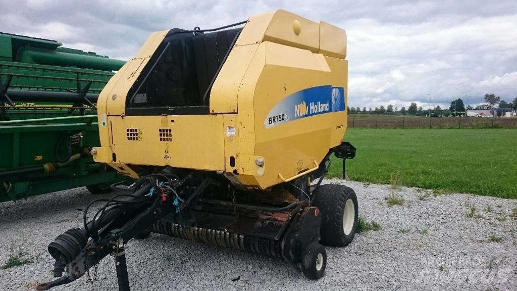 New Holland BR750A 圓型牧草打包機