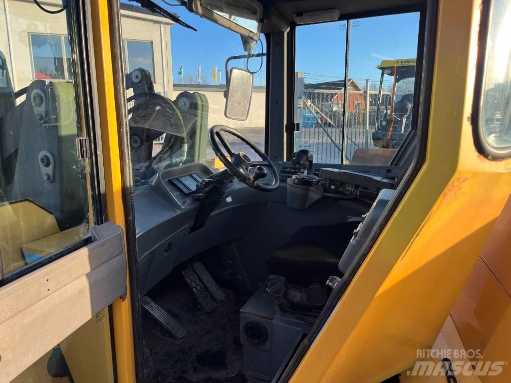 Lundberg 345 Ti 輪胎式裝載機