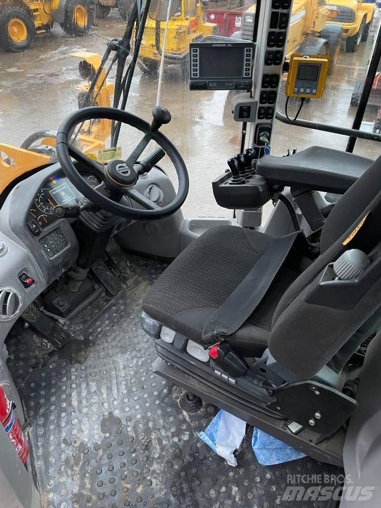 Volvo L110H 輪胎式裝載機