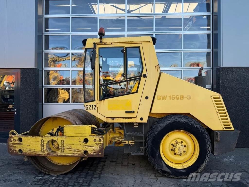 Bomag BW156D-3 膠輪滾壓機