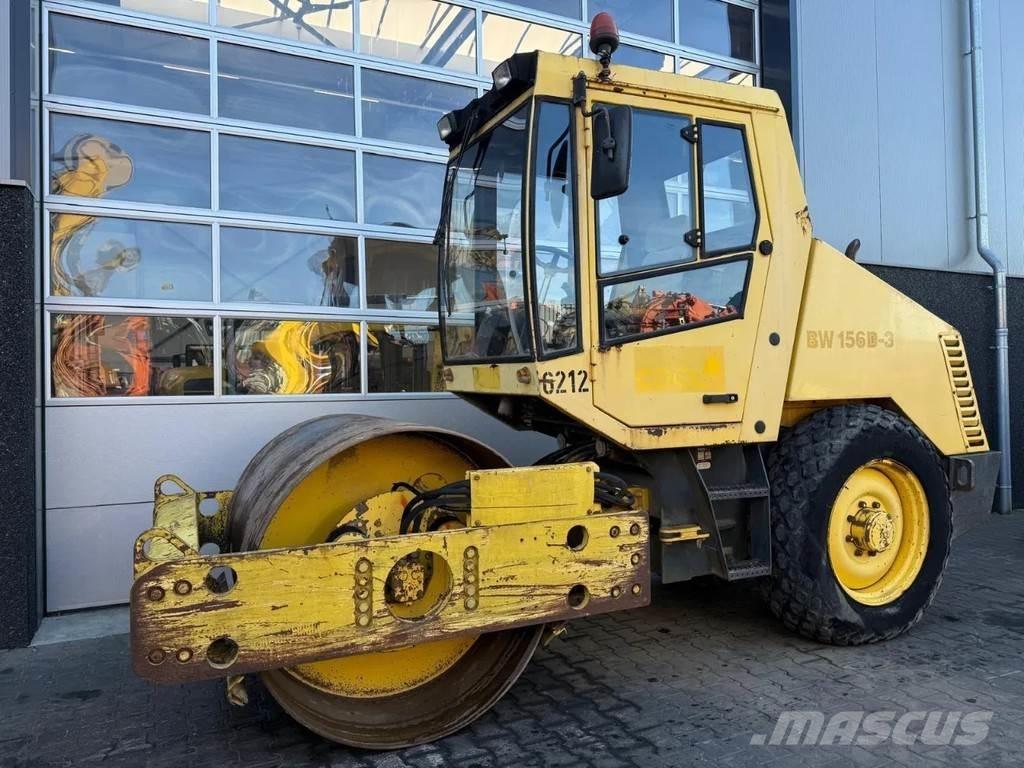 Bomag BW156D-3 膠輪滾壓機