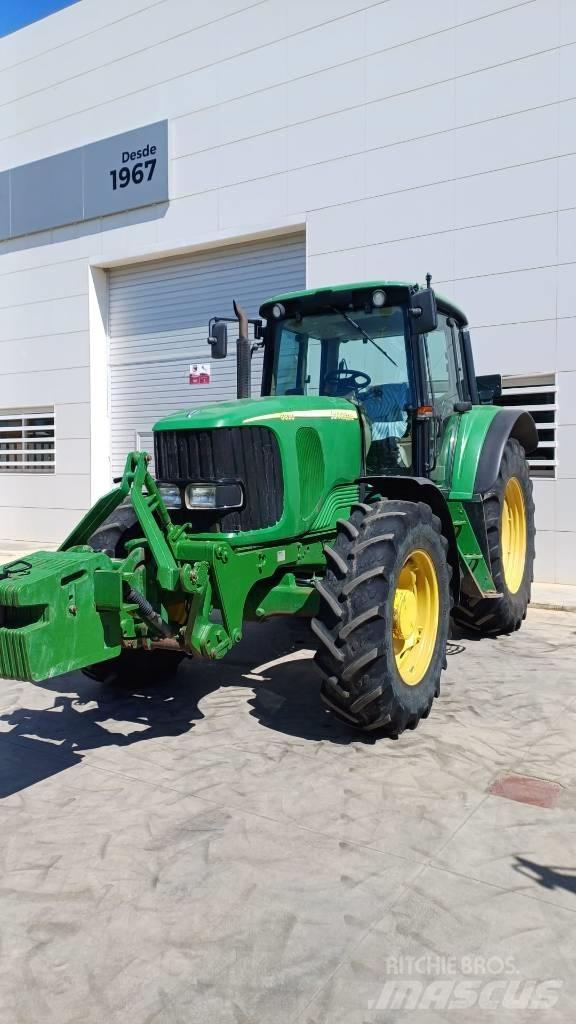 John Deere 6820 曳引機