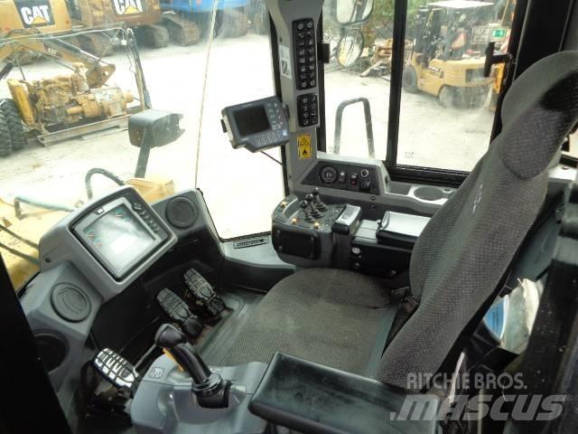 CAT 972 K 輪胎式裝載機