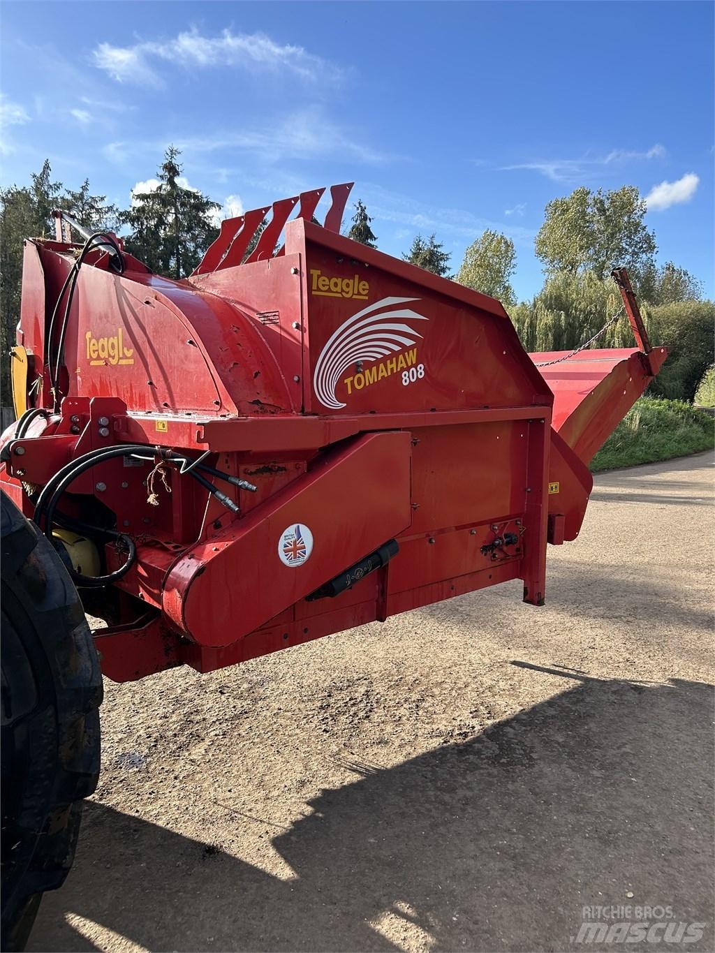 TEAGLE TOMAHAWK 808S 草捆撕碎機、切割機、拆袋機
