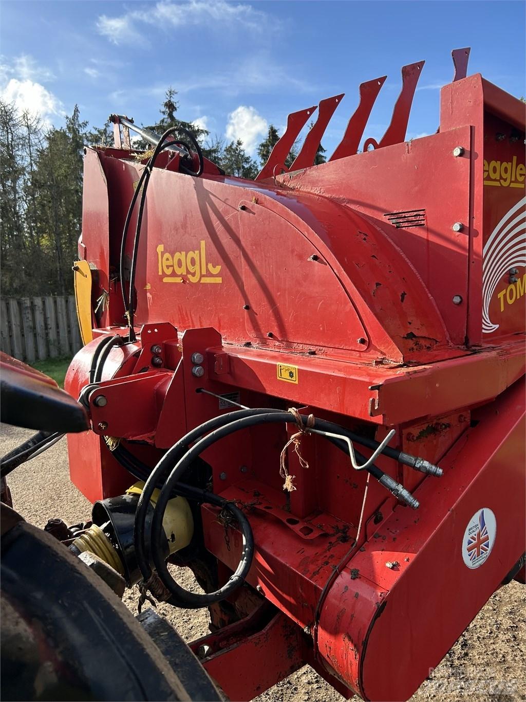 TEAGLE TOMAHAWK 808S 草捆撕碎機、切割機、拆袋機