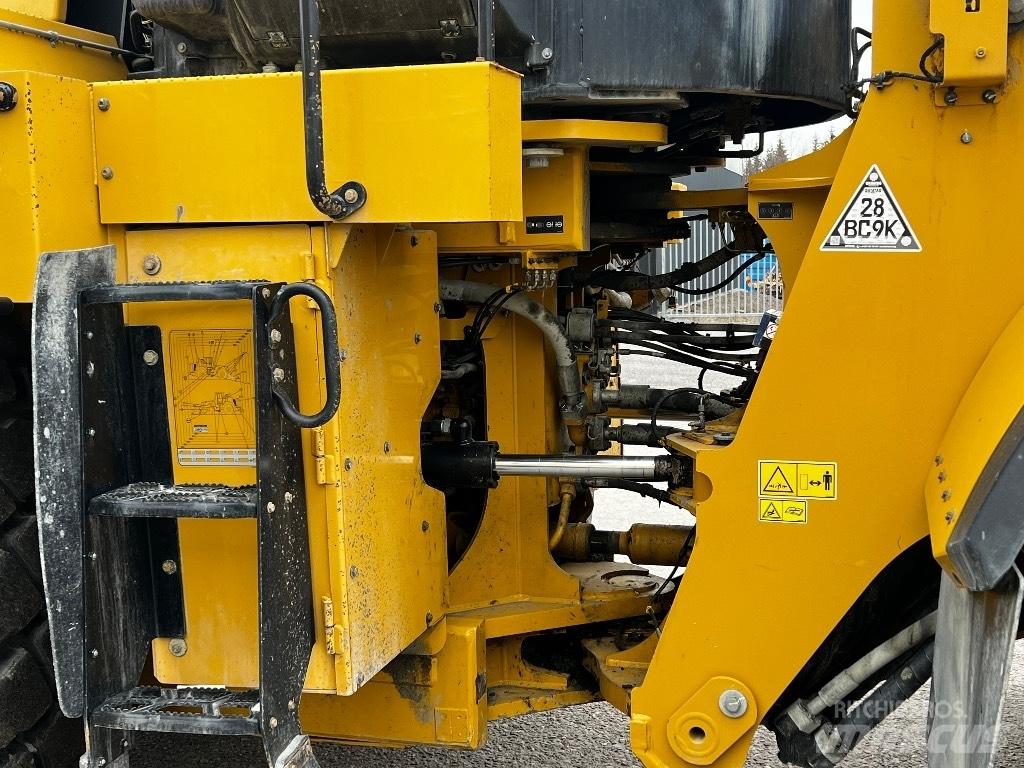 CAT 982 M 輪胎式裝載機