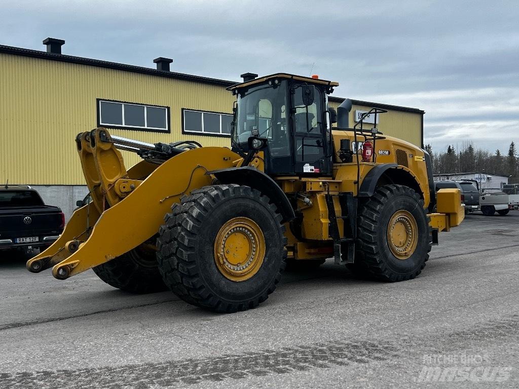 CAT 982 M 輪胎式裝載機