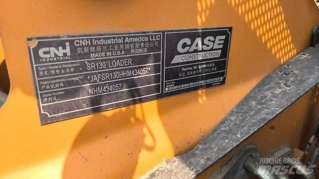 CASE SR 130 滑移轉向裝載機