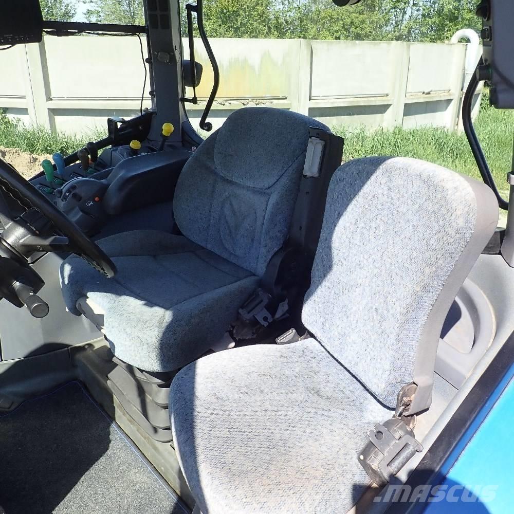 New Holland TA 135 A 曳引機