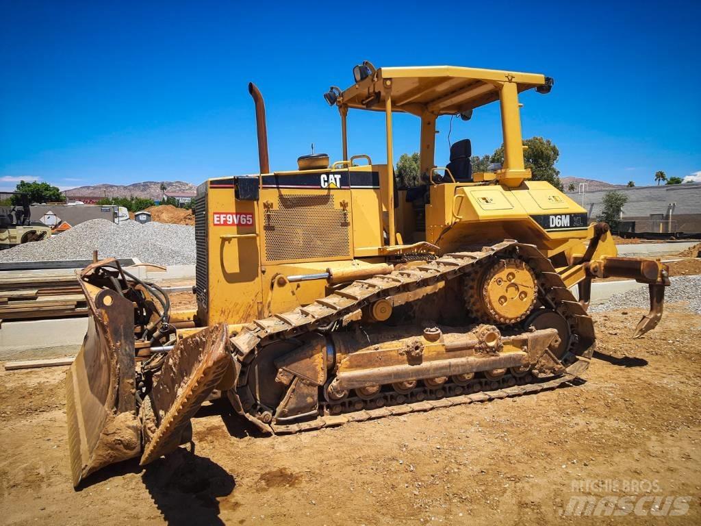 CAT D 6 M XL 履帶推土機