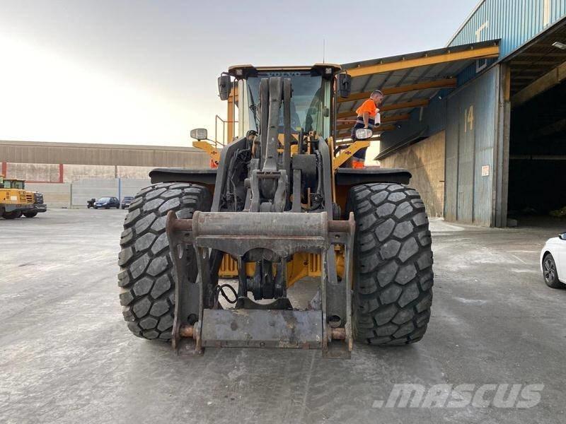 Volvo L 220 H 輪胎式裝載機