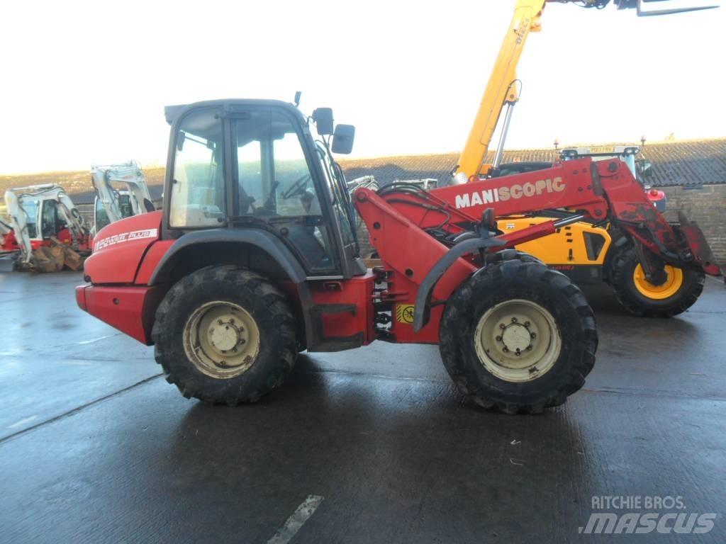Manitou 628 伸縮臂操作車