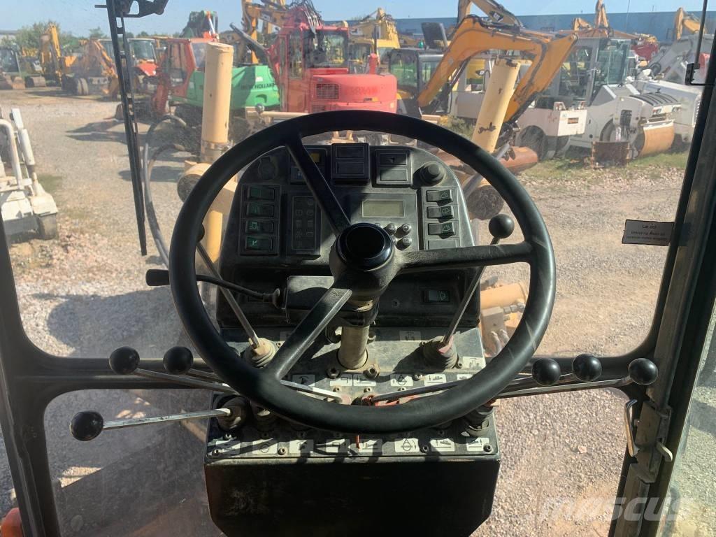 HBM-Nobas BG190T-3 平土機